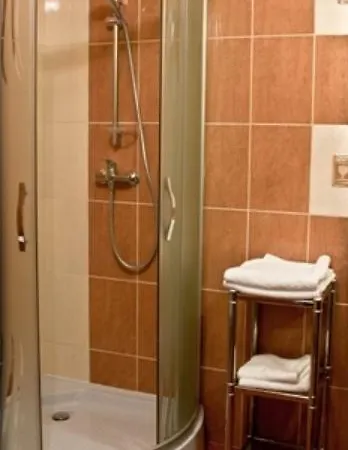 Bed & Breakfast Dom Goscinny Raszkowianka