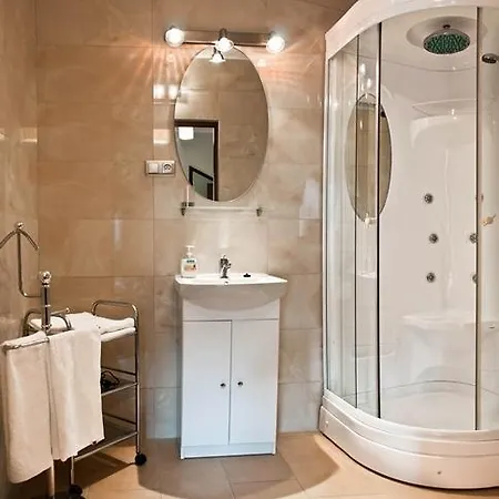 Bed & Breakfast Dom Goscinny Raszkowianka *
